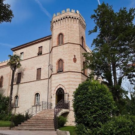 Hotel Castello Montegiove Fano Exterior foto