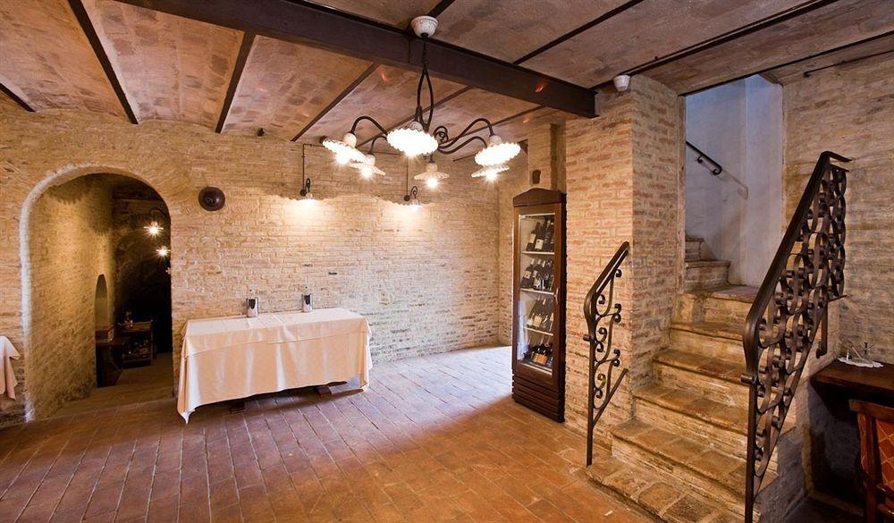 Hotel Castello Montegiove Fano Exterior foto