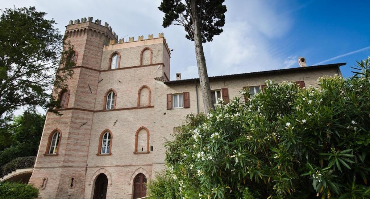Hotel Castello Montegiove Fano Exterior foto