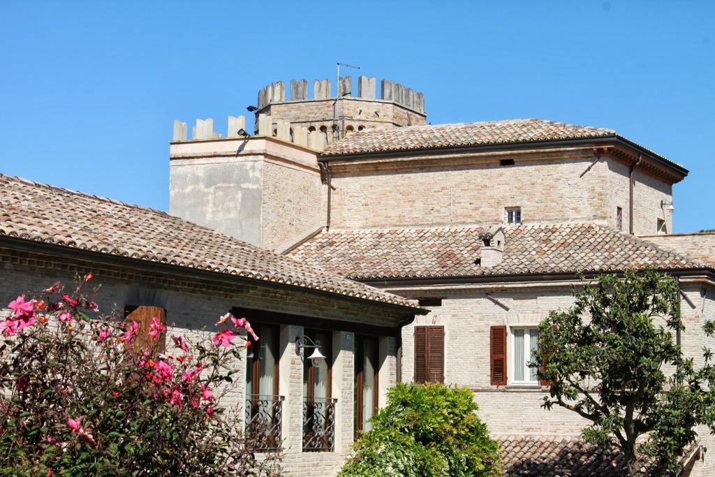 Hotel Castello Montegiove Fano Exterior foto